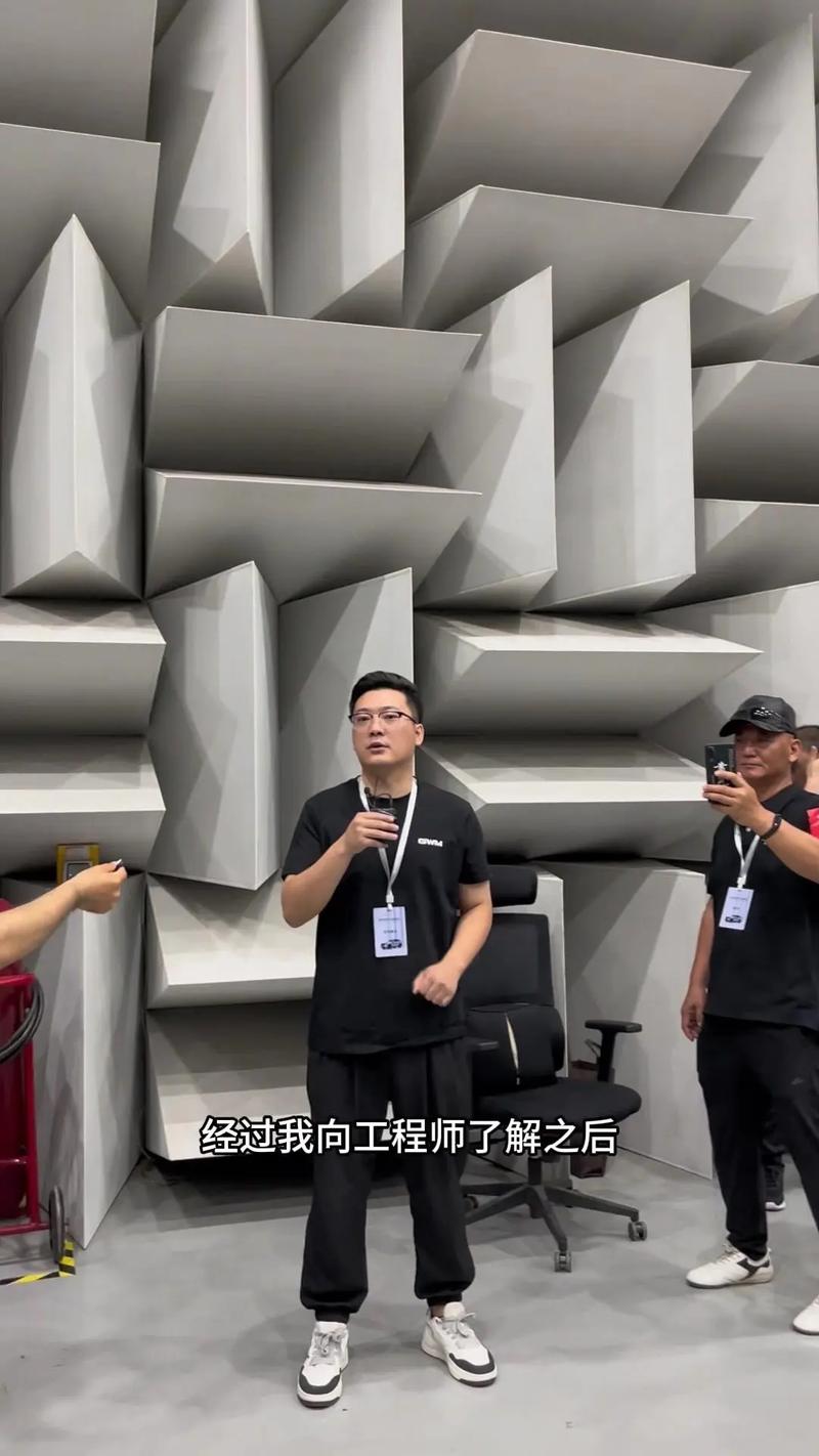 揭秘汽車實(shí)驗(yàn)室丨走進(jìn)半消音室與消聲室